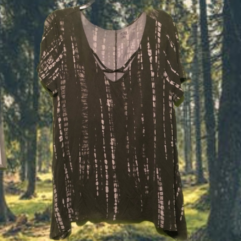 Lattice Front Flowy Blouse 🌳🌱💐
